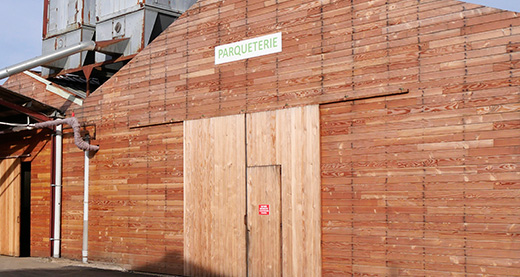 Batiment en bardage douglas